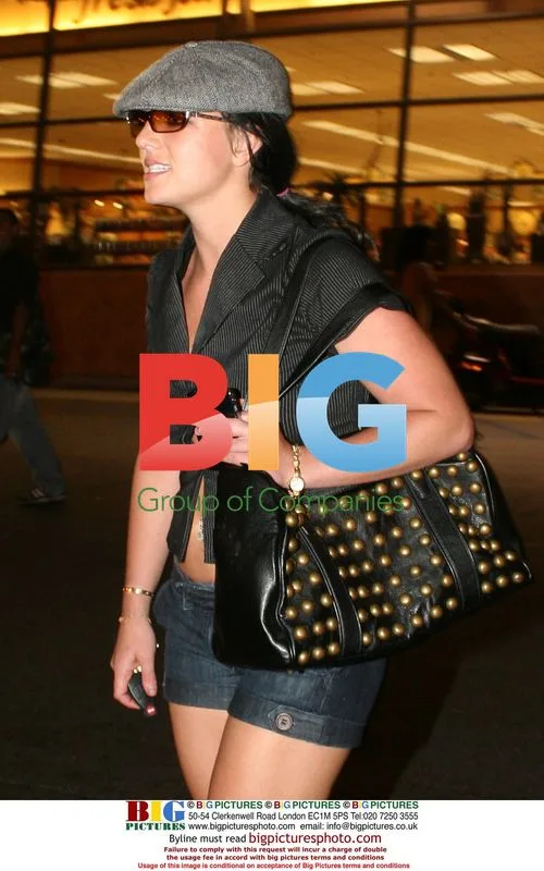 Britney Spears goes shopping with cousin