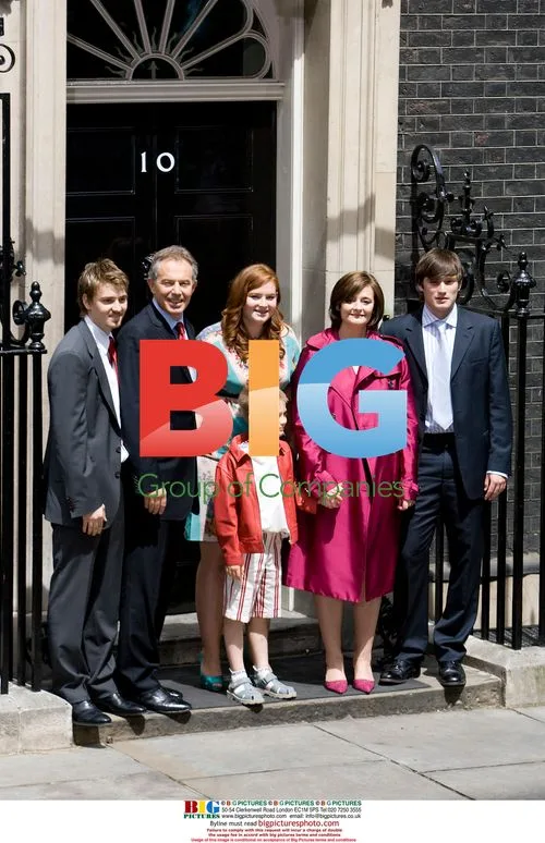 Tony and Cherie Blair's family leaves No. 10