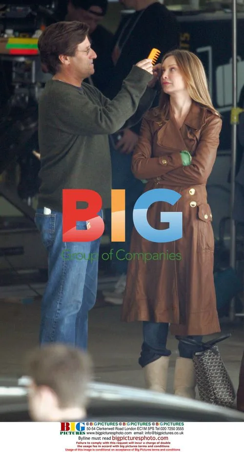 Calista Flockhart and Dave Annable film 'Brothers And Sisters' TV pilot