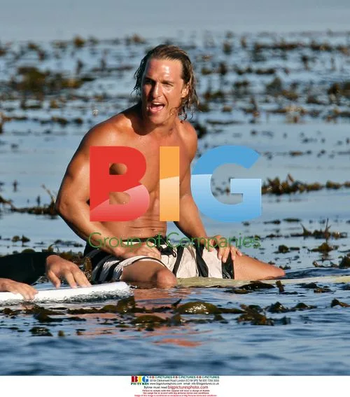 McConaughey & Gilmore on Set of 'Surfer Dude'
