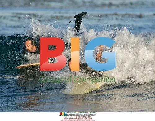 Matthew McConaughey and Alexi Gilmore on Surfer Dude set