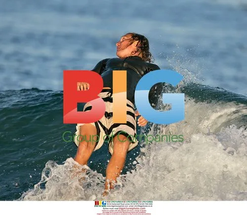 Matthew McConaughey on Set of "Surfer Dude"