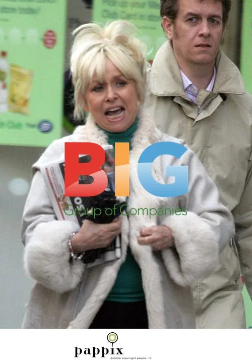 Barbara Windsor and Dale Winton shopping