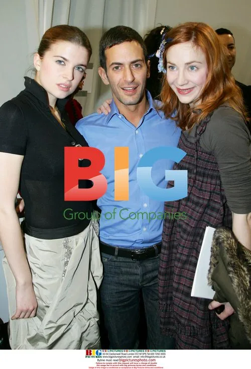 Cecile, Marc Jacobs and Julie at Louis Vuitton show