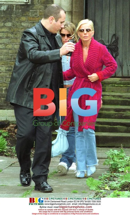 Gerry Halliwell Leaving Overeaters Anonymous Meeting