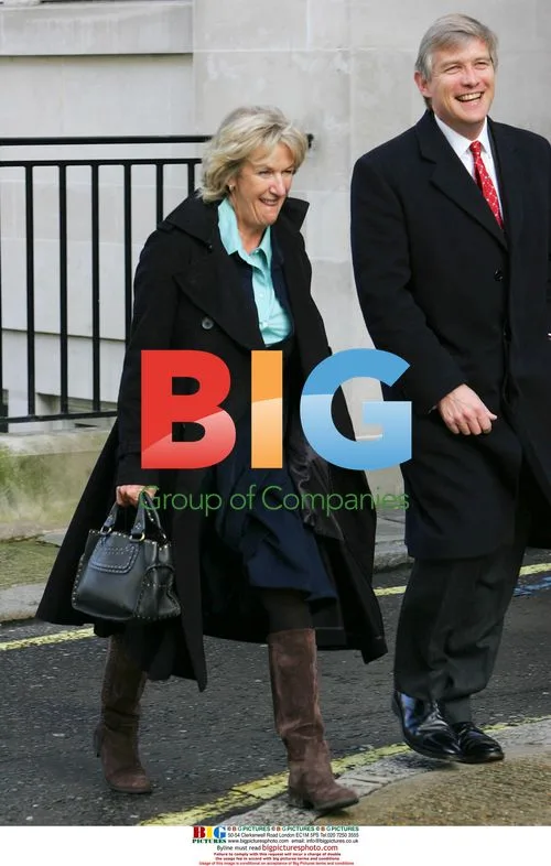 Annabel Shand visits sister Camilla at hospital