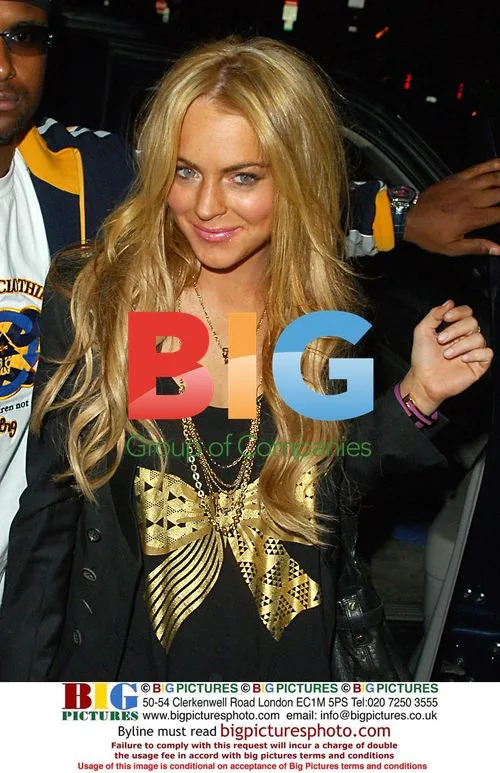 Lindsay Lohan Shows Off New Hair