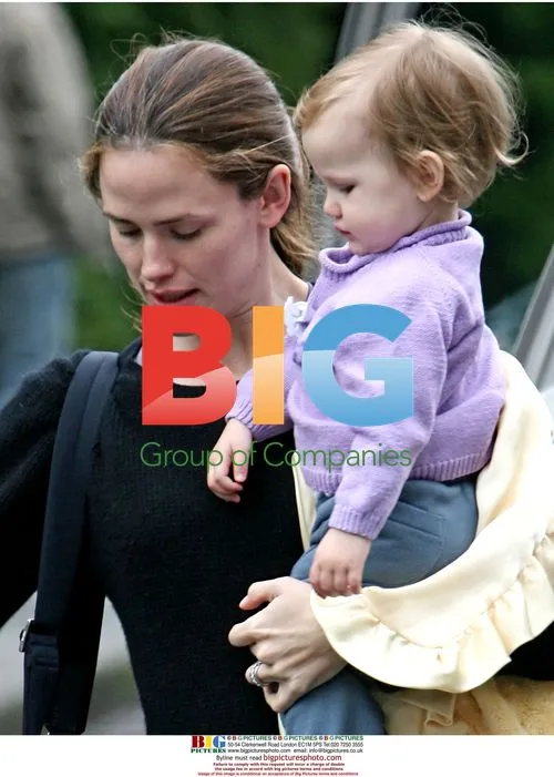 Ben Affleck and Jennifer Garner with baby Violet in Vancouver
