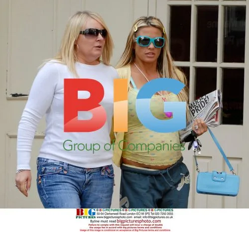 Katie Price Visits Beauty Salon