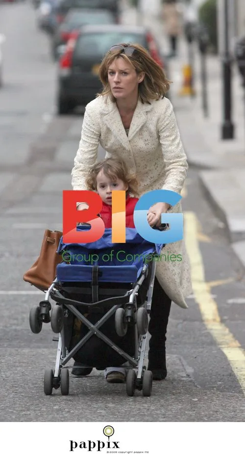 Andrea Catherwood shopping for shoes