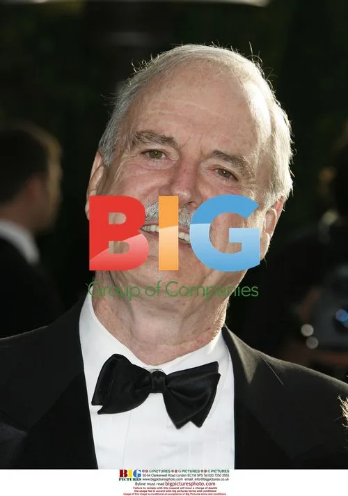 John Cleese at 2007 Vanity Fair Oscar Party