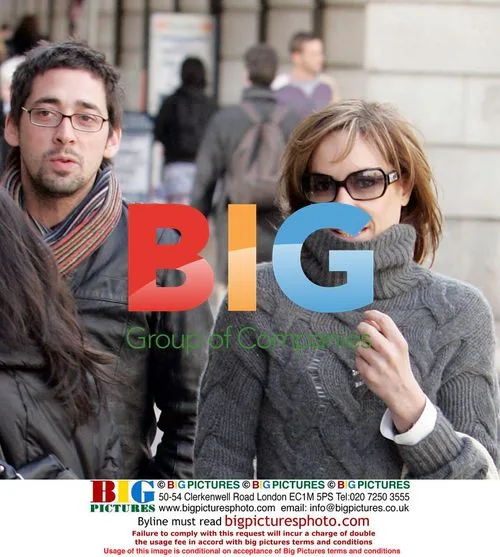 Tara Palmer Tomkinson and DJ Colin Murray shopping