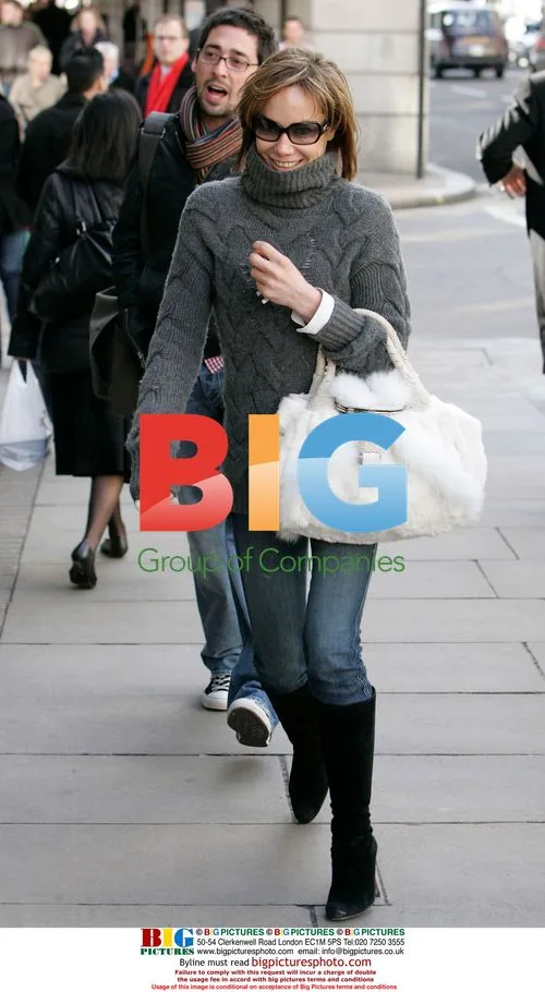 Tara Palmer Tomkinson and DJ Colin Murray Shopping