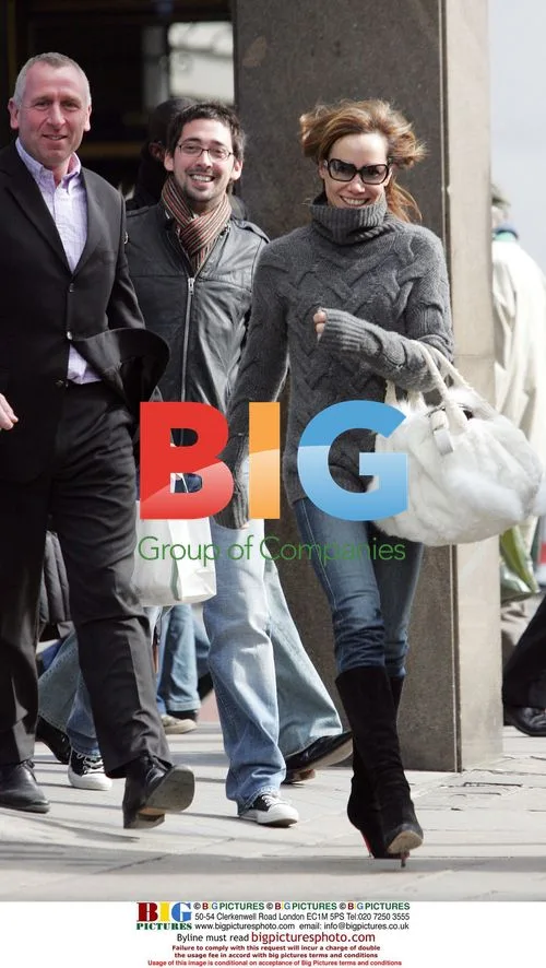 Tara Palmer Tomkinson and Colin Murray Shopping