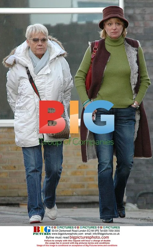 Wendy Richard and Laurie Brett take a break