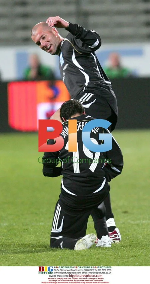 Zidane and Debbouze at Match Against Poverty