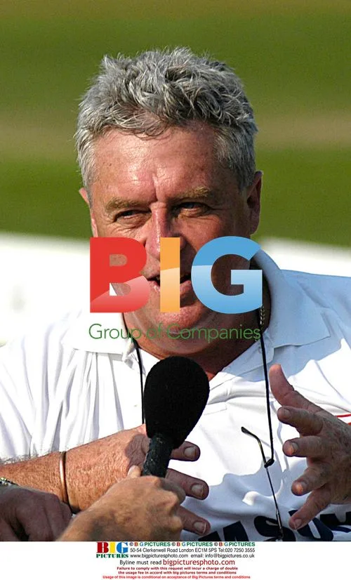 Bob Woolmer during training session
