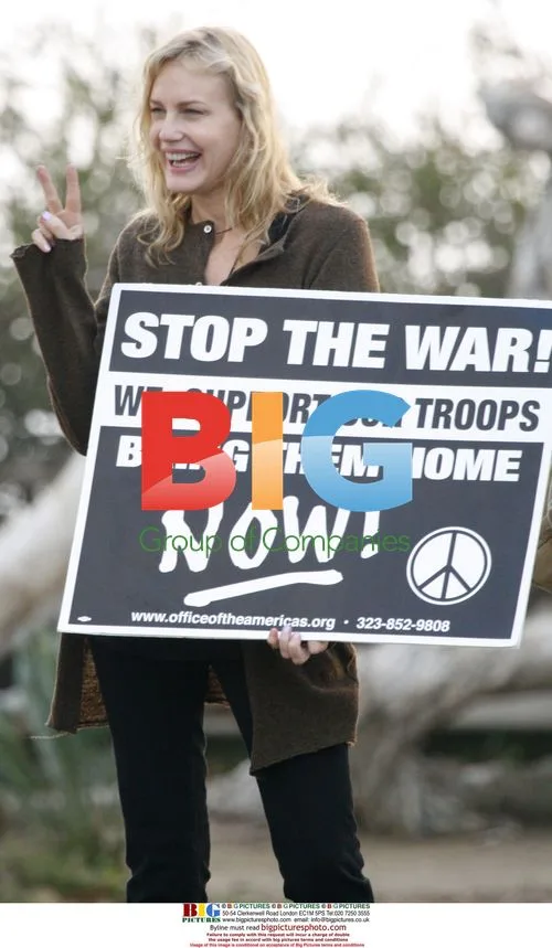 Daryl Hannah and Alexandra Paul Protest Iraq War