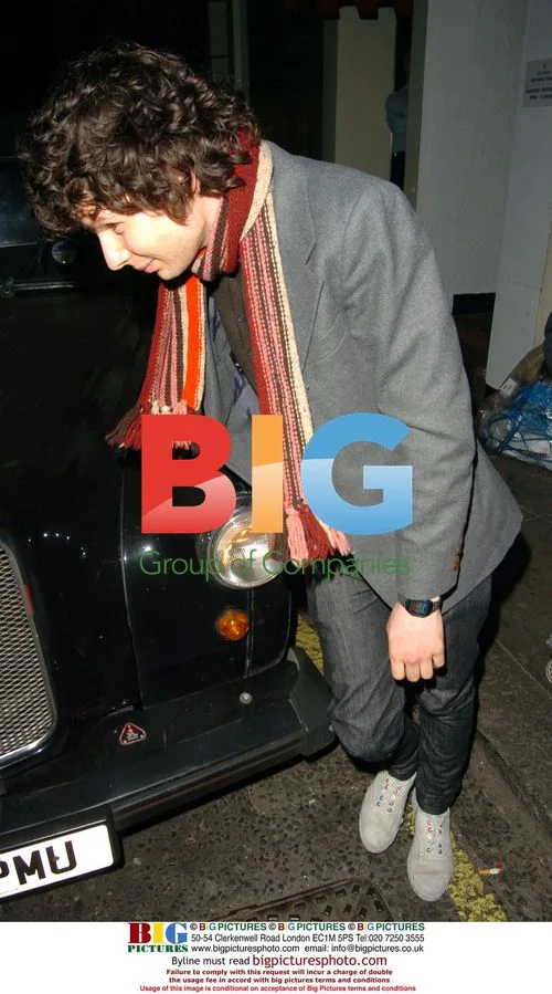 Simon Amstell leaving aftershow party