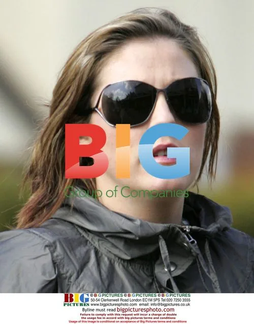 Jessie Wallace Shopping Trip