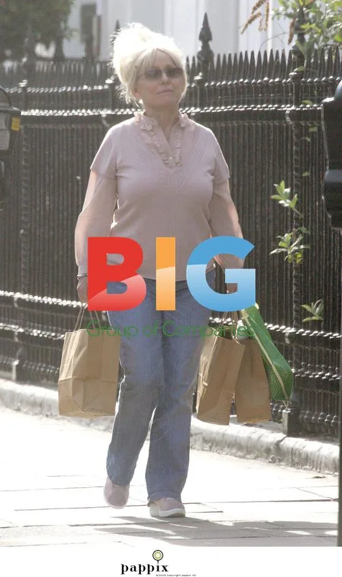 Barbara Windsor Shopping in London