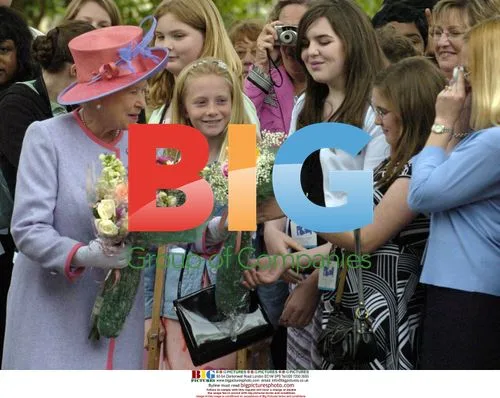 Queen Elizabeth II Presented Flowers in Virginia