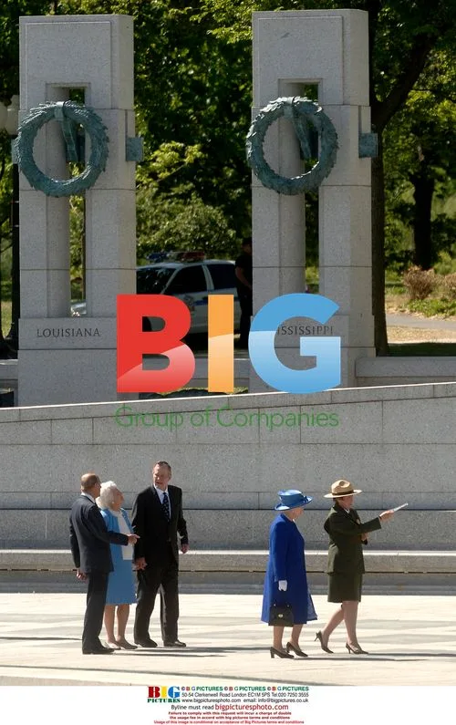 Queen Elizabeth II tours WWII Memorial