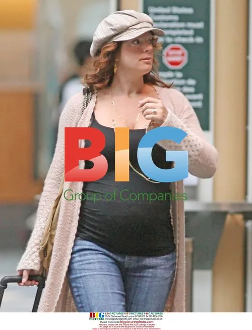 Pregnant Sarah McLachlan at Vancouver Airport