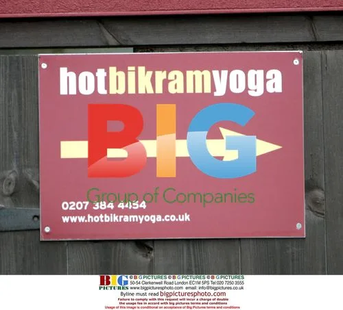 Elle Macpherson Attends Yoga Class