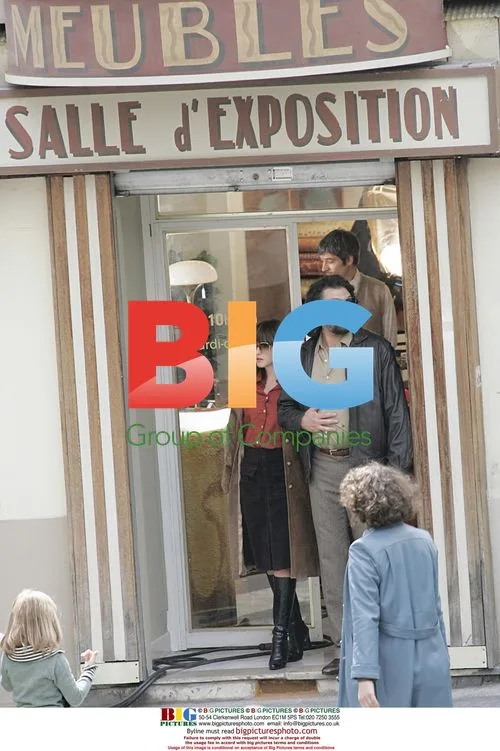 Vincent Cassel, Ludivine Sagnier on film set of Ennemi public n¡ 1