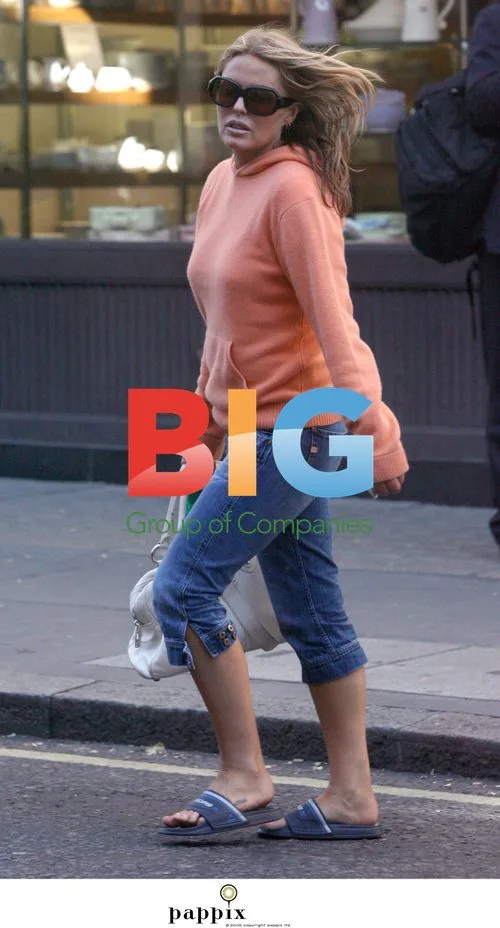 Patsy Kensit shopping in London