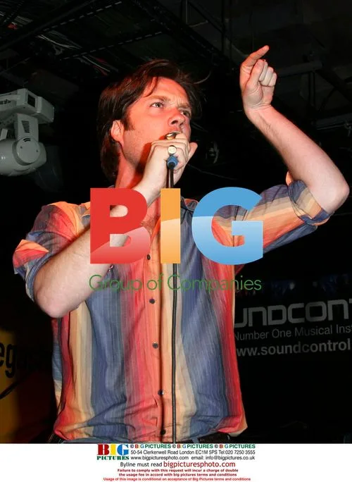 Rufus Wainwright signing album at Virgin Megastore