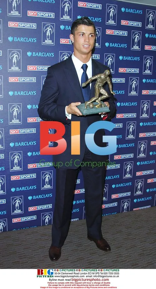 Ronaldo Receives Footballer of the Year Award