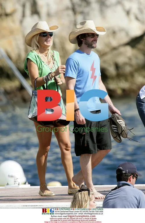 Kid Rock and James Blunt Meet Up in Cannes