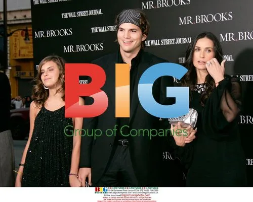 Demi Moore, Ashton Kutcher & Tallulah Belle Willis at 'Mr. Brooks' Premiere