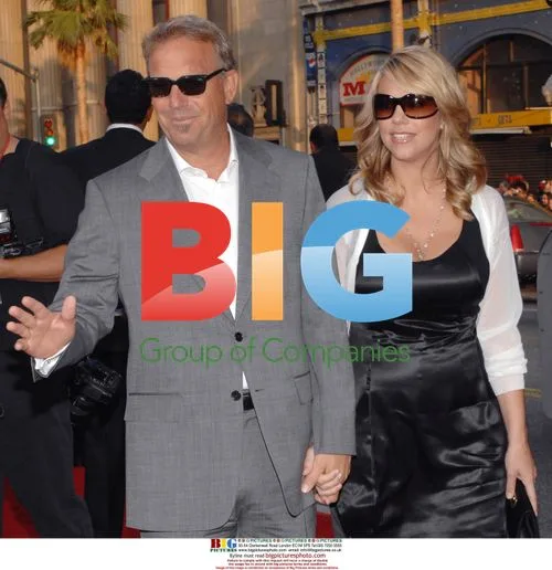 Kevin Costner Arrives for 'Mr. Brooks' Premiere