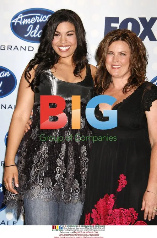 Jordin Sparks and mother Jodi at American Idol finale