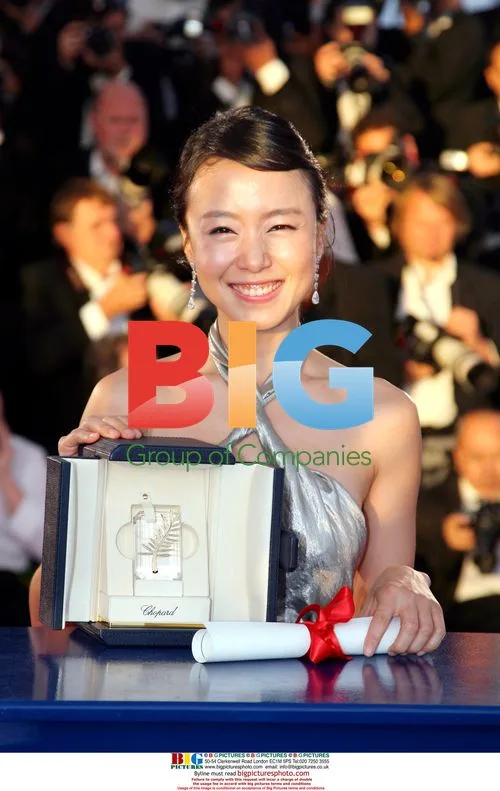 Actress Do-Yeon Jeon with Best Actress Prize at Cannes