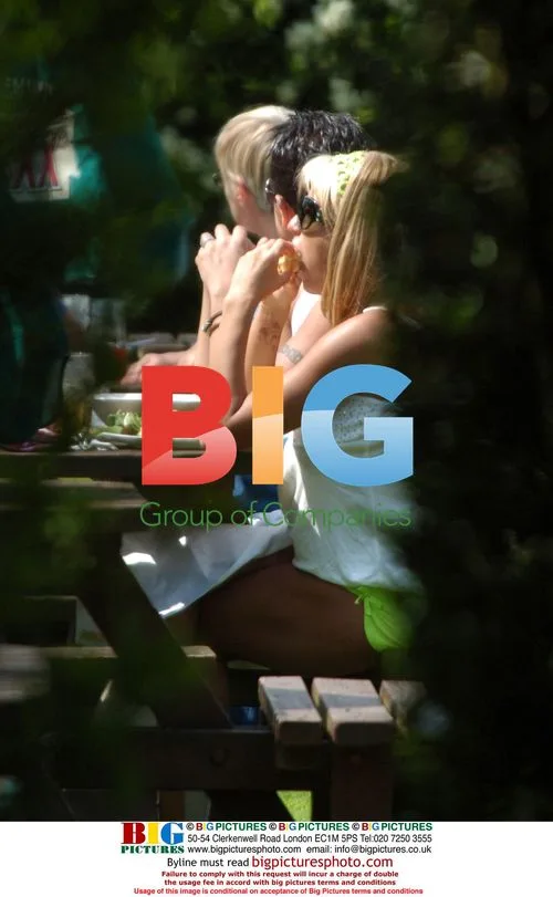 Pregnant Katie Price and Peter Andre at Pub Lunch