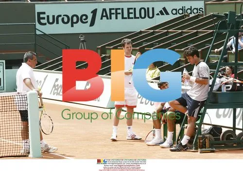 Federer Training at Roland Garros