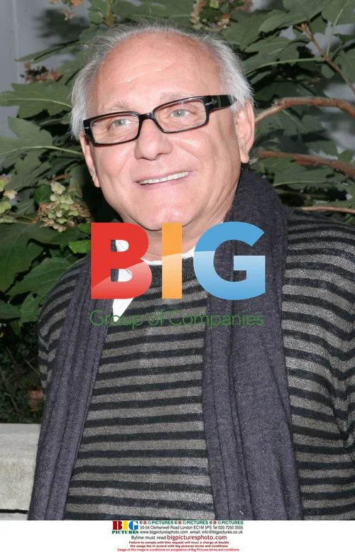 Max Azria Arrives at MBFW Spring 2008