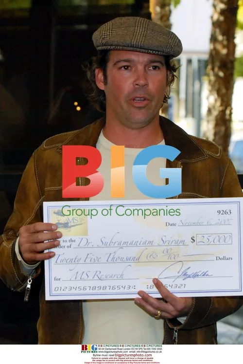 Clay Walker Donates $25,000 to MS Research