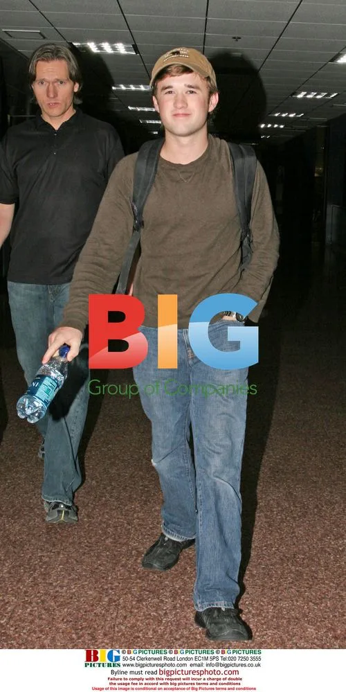 Haley Joel Osment Arrives at Airport for Rehab