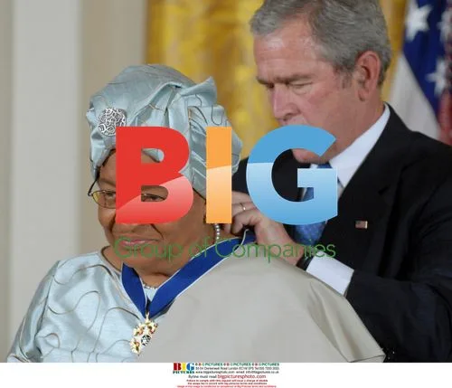 Bush Awards Liberia's Sirleaf Medal of Freedom