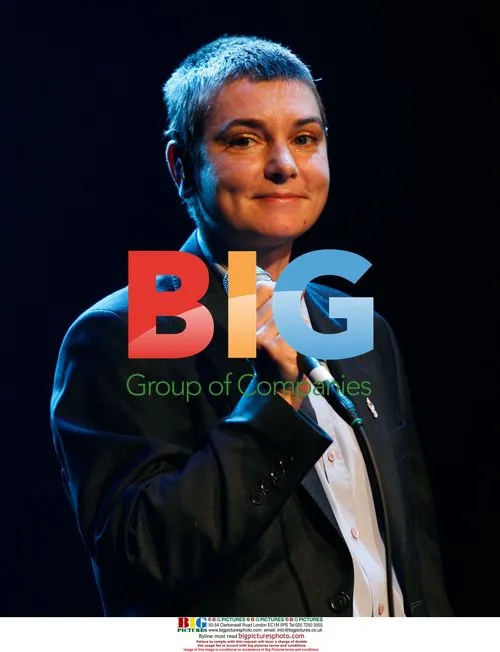 Sinead O'Connor Performs at Casino de Paris