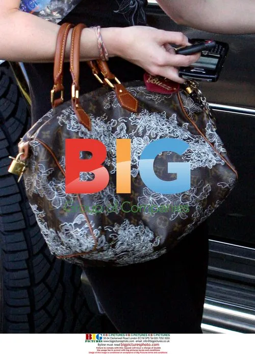 Hilary Duff Leaving Pilates Class