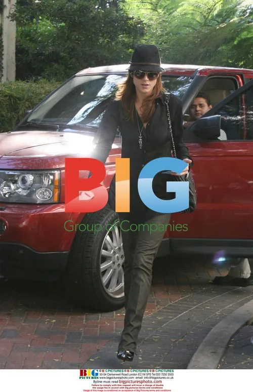 Kate Walsh Visits UTA Talent Agency