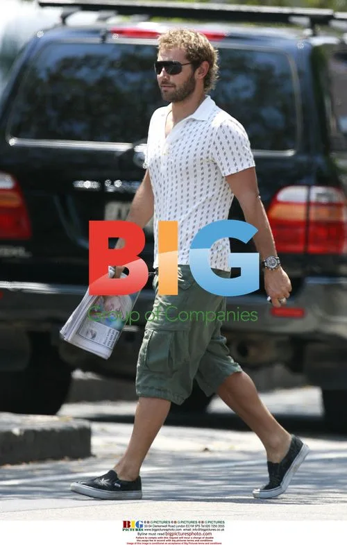 Daniel Macpherson Walking in Sydney