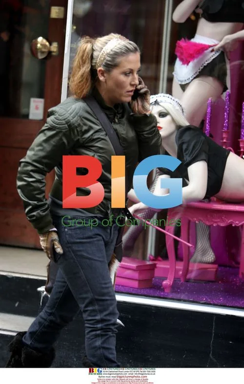 Jessie Wallace Shops for Lingerie at Closed Agent Provocateur