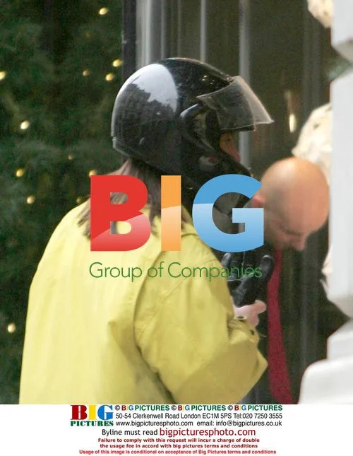 Samantha Cameron Rides Scooter to Work